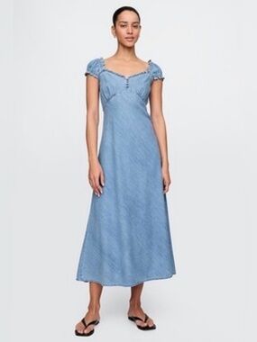 Gap Denim Chambray Maxi Dress Medium Wash Milkmaid Summer Empire Coastal Cruise
